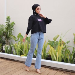 Latest 2023 Adult Women's Oversized Crop Top T-Shirts, Short Sleeve Hijab Girls' Oversized T-shirts, Contemporary Korean Style